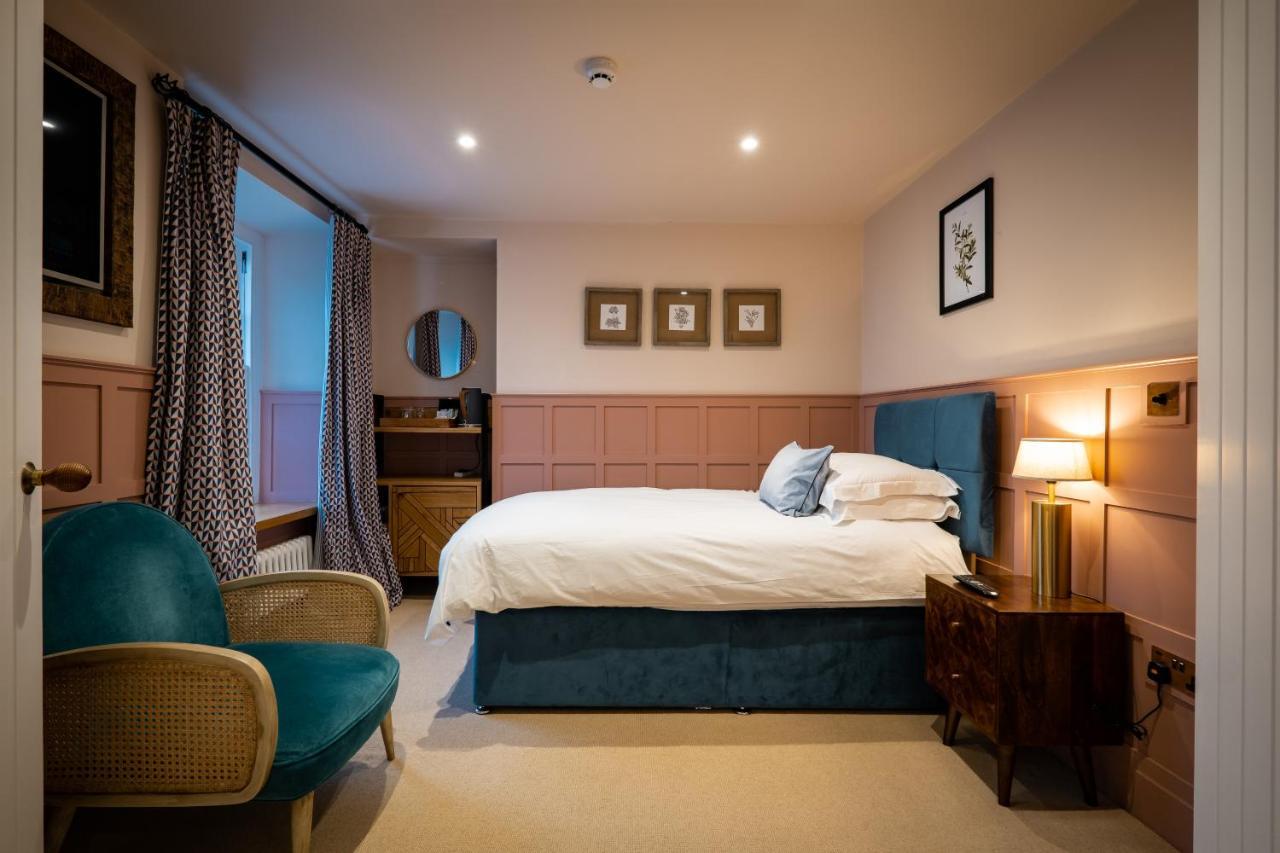 The White House Hotel Bowness-on-Windermere Exterior photo The bedroom at The Old Post Office